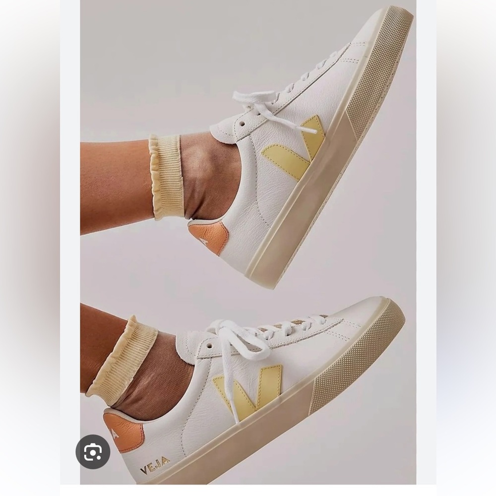 Veja CAMPO LEATHER WHITE SUN PEACH 37